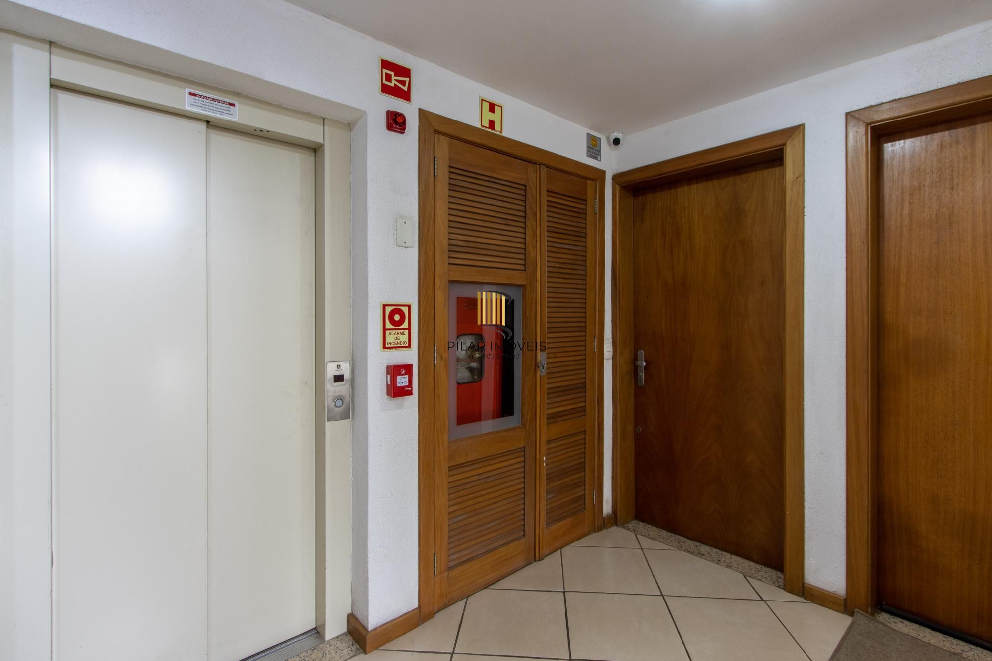 Apartamento 2 dormitórios no bairro Camaquã