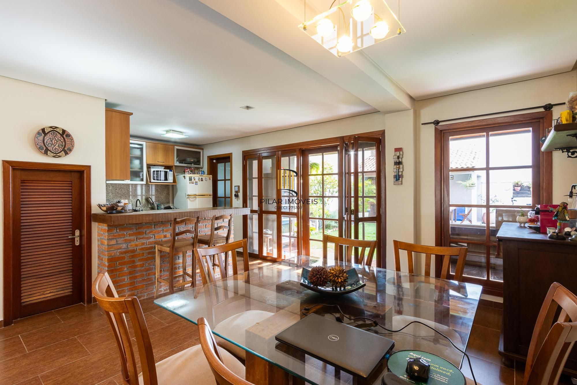 LINDA CASA NA HÍPICA