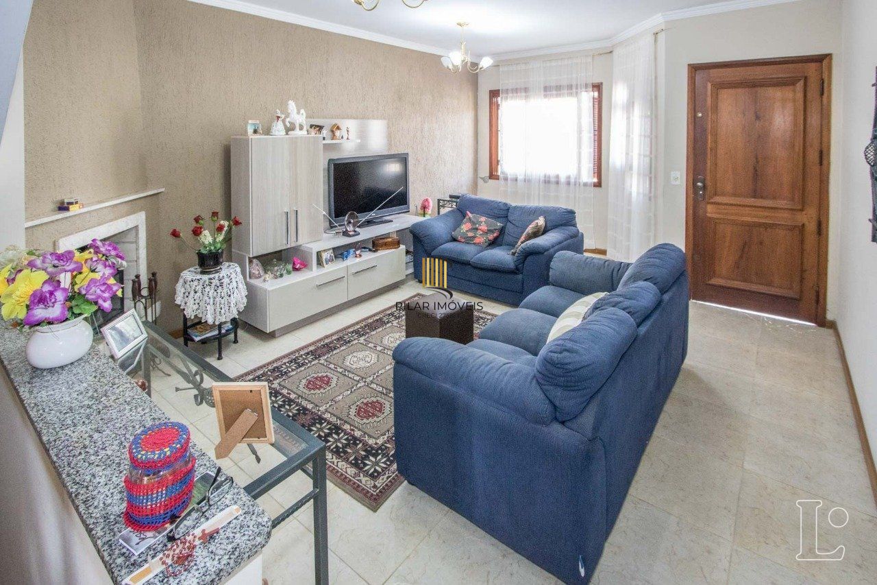 Casa para Venda com 3 dormitórios, sendo 1 suites, e 3 vagas no bairro Imperial Parque