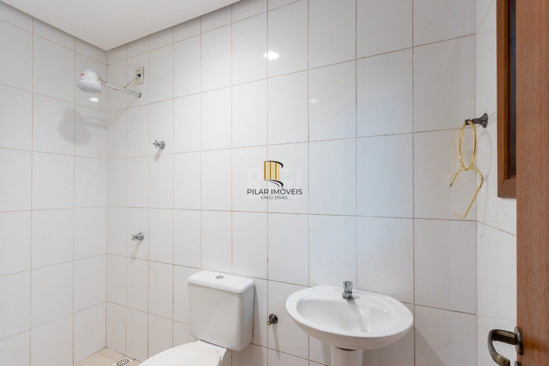 Casa em condomínio para Venda com 4 dormitórios, sendo 1 suites e 4 vagas no bairro Ipanema