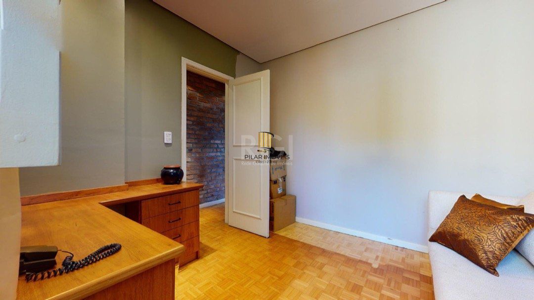 Casa para Venda - 130m², 3 dormitórios, sendo 1 suites, Cidade Baixa