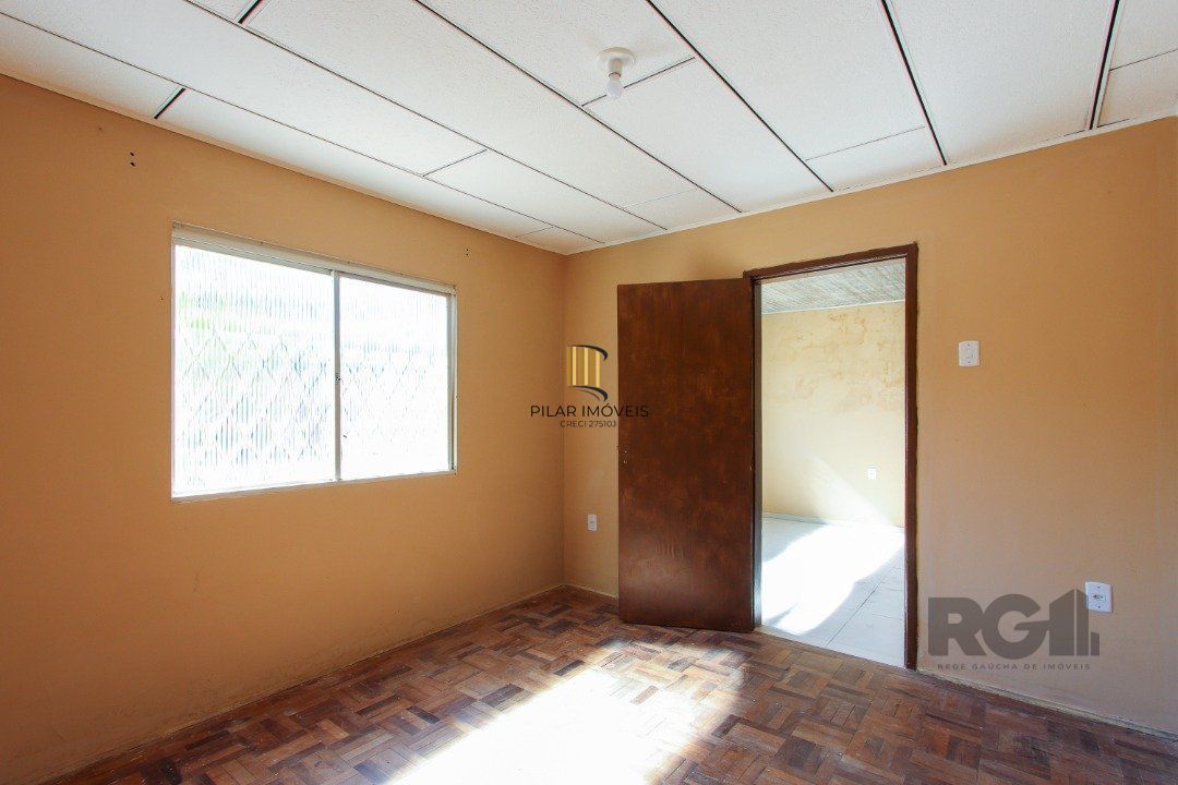 Casa de 2  dormitórios 1 vaga e um amplo pátio na Hípica Porto Alegre 
