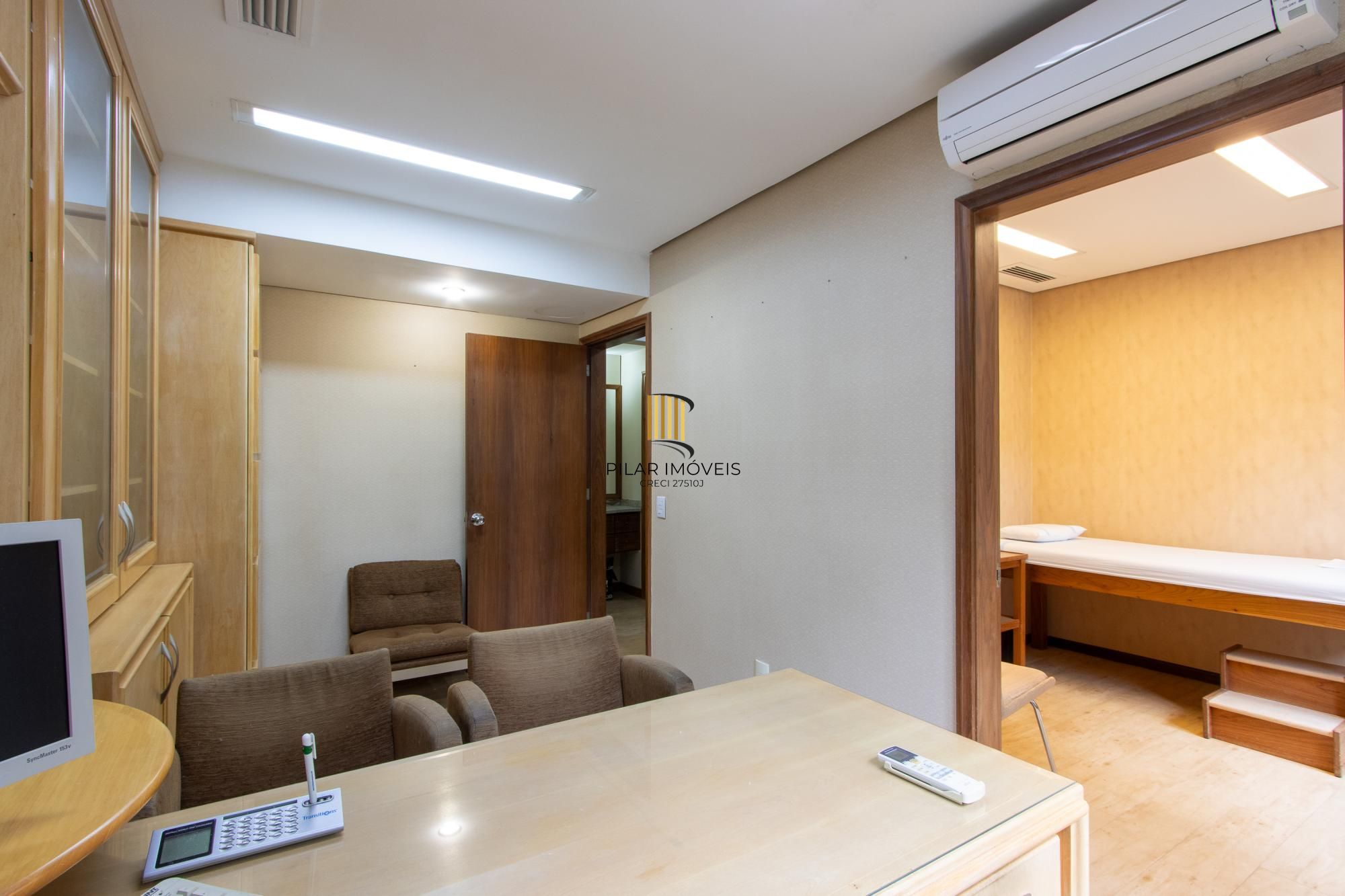 Conjunto comercial na Moinhos de Vento.