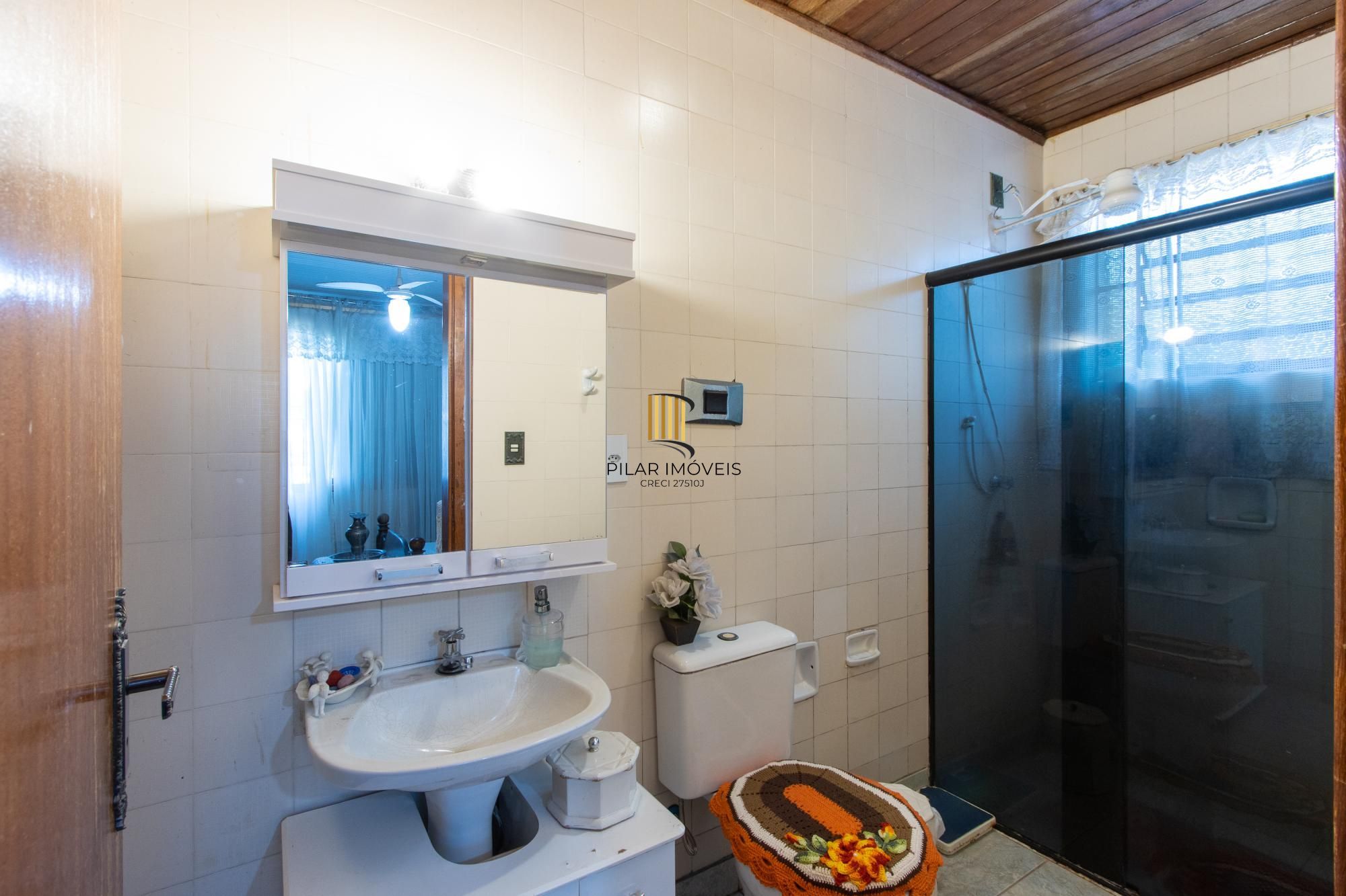 Casa para Venda - 180m², 3 dormitórios, sendo 1 suites, 2 vagas - Ipanema
