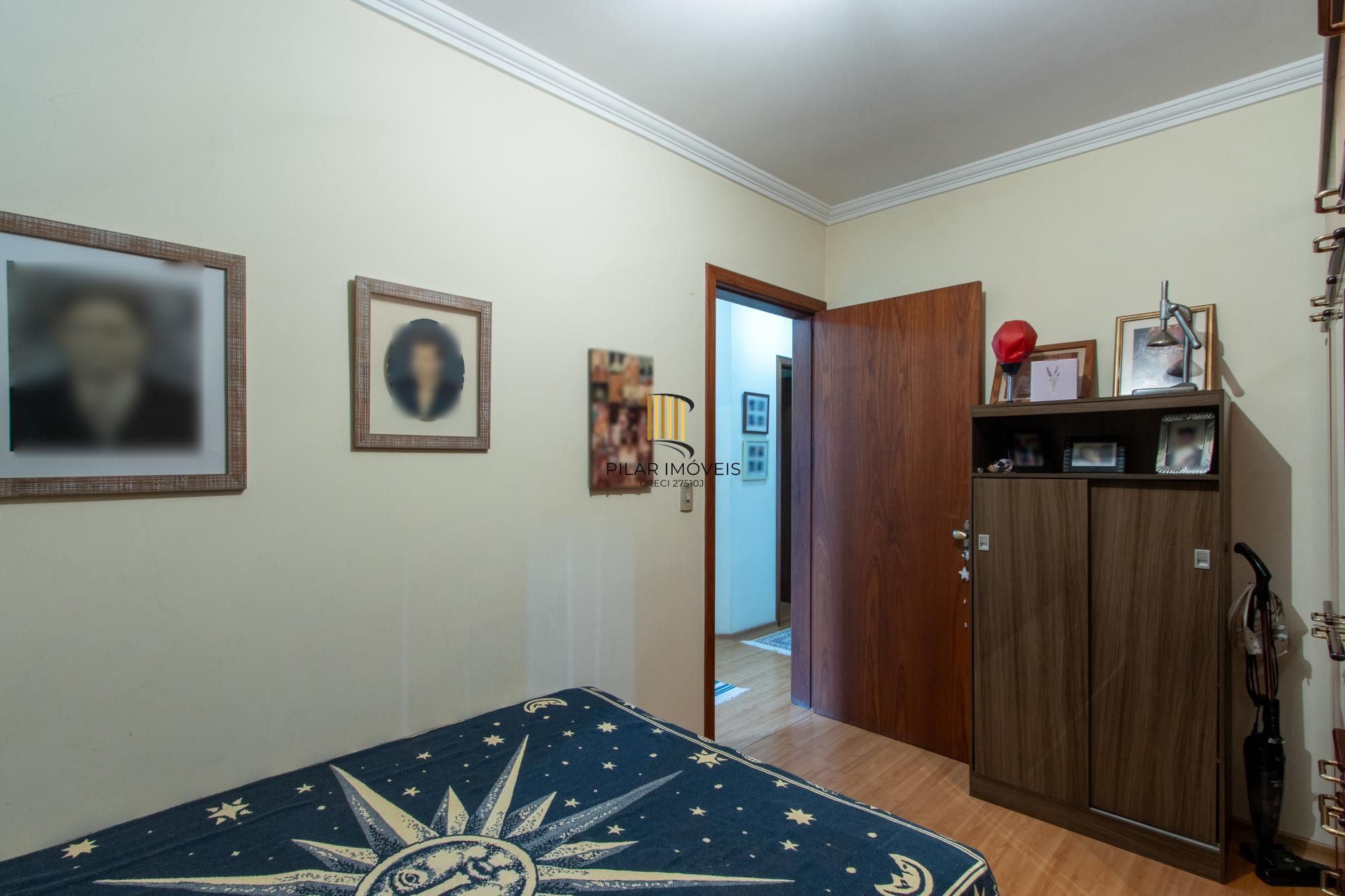 Casa 3 dormitórios no bairro Ipanema