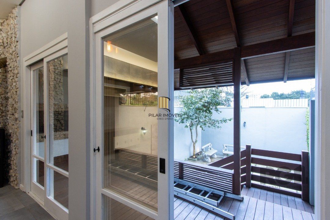 Casa 3 dormitórios à venda Ipanema  - Impecável - Totalmente reformada e mobiliada.