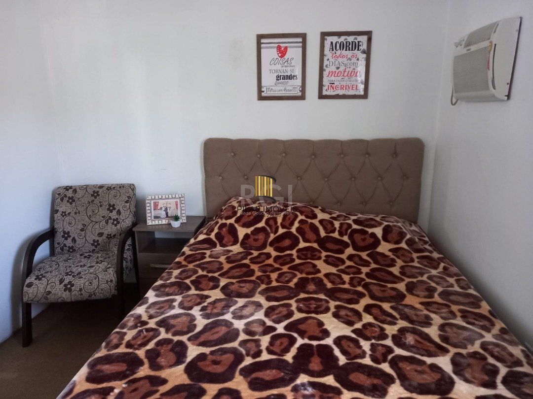 Casa 4 dormitórios no bairro Hípica