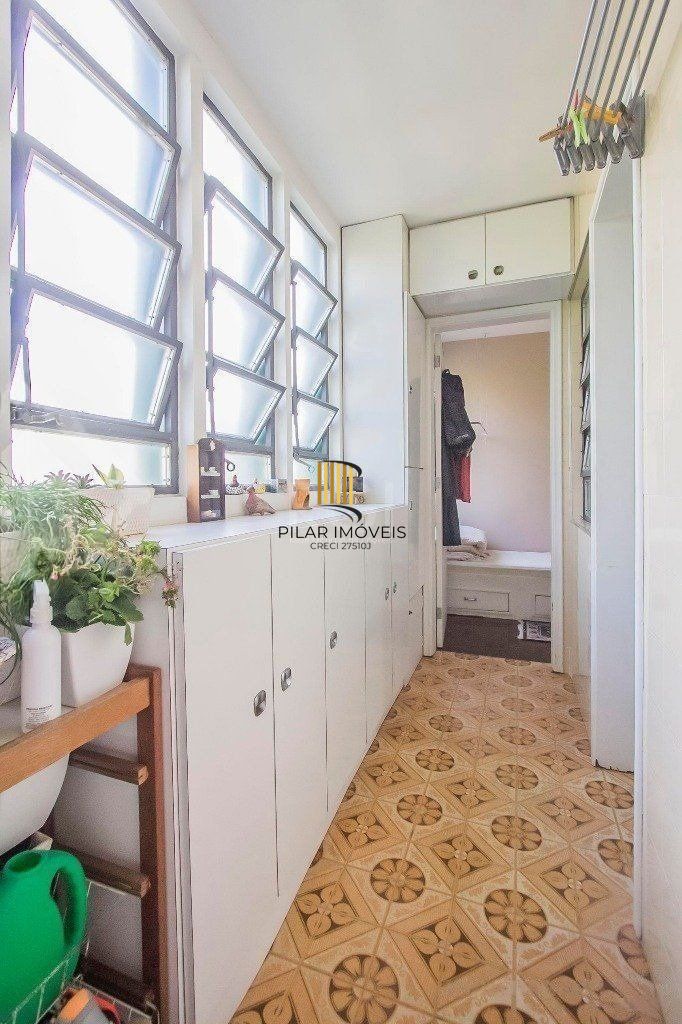 Apartamento para Venda - 124.43m², 3 dormitórios, sendo 1 suites, 2 vagas - Menino Deus