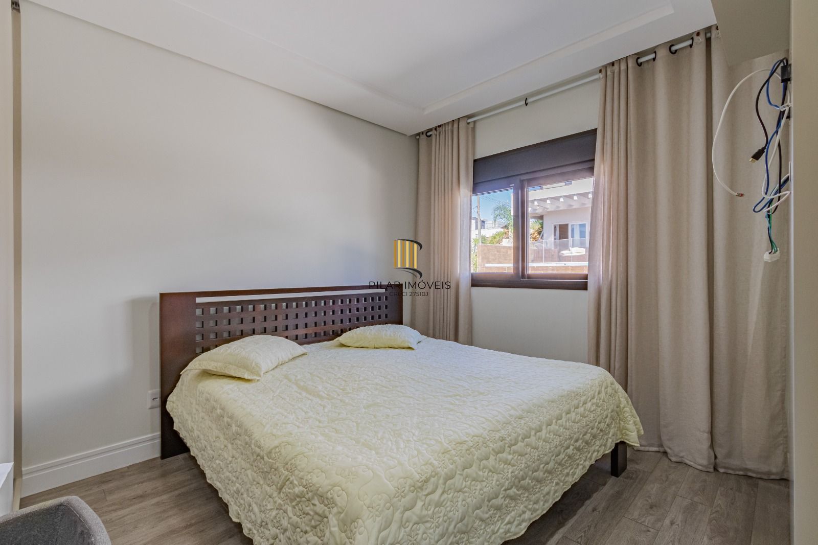 Casa de Condomínio 4 dormitórios no bairro São Vicente