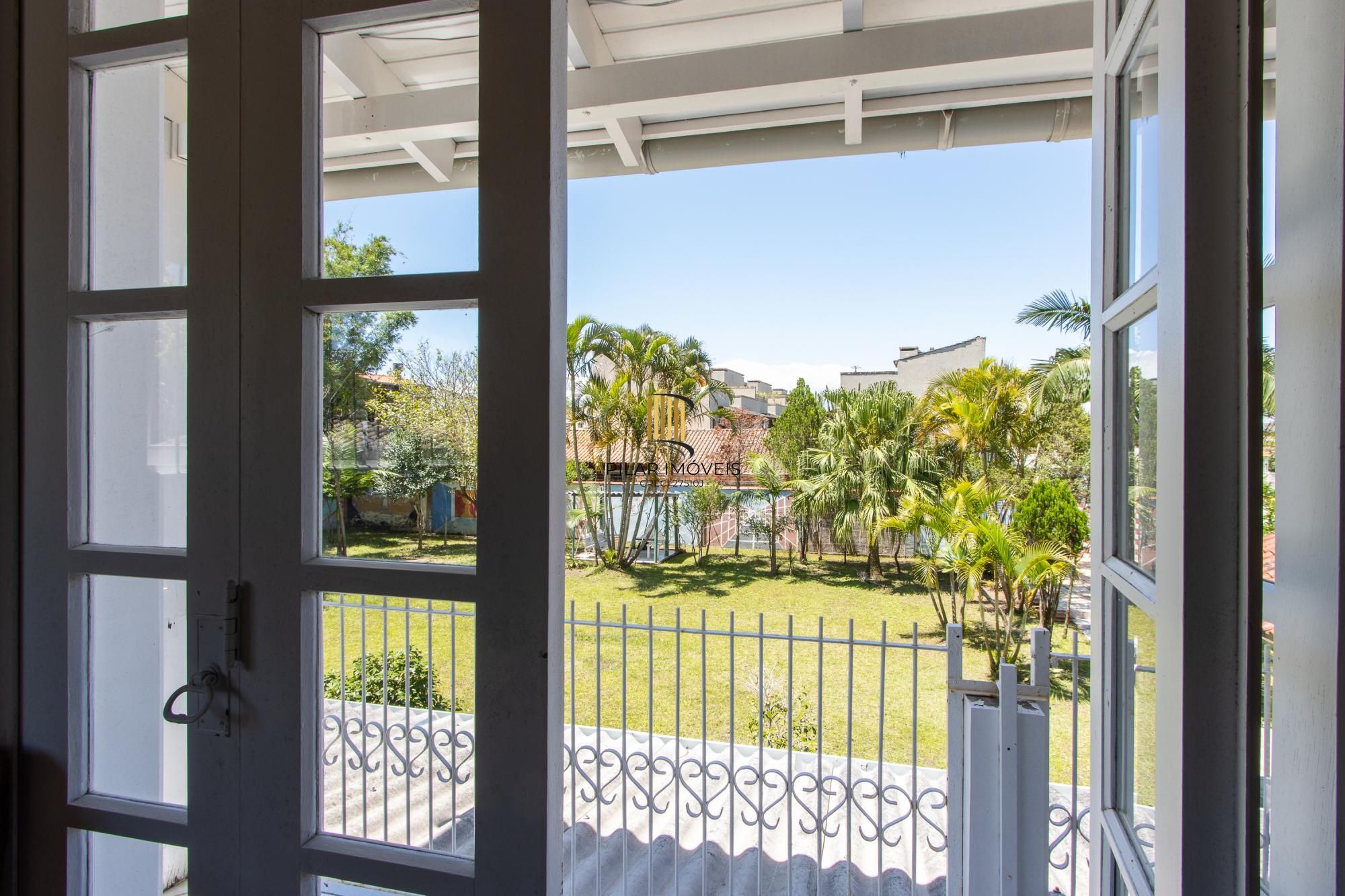 Casa Residencial à Venda no Bairro Guarujá, Porto Alegre, RS