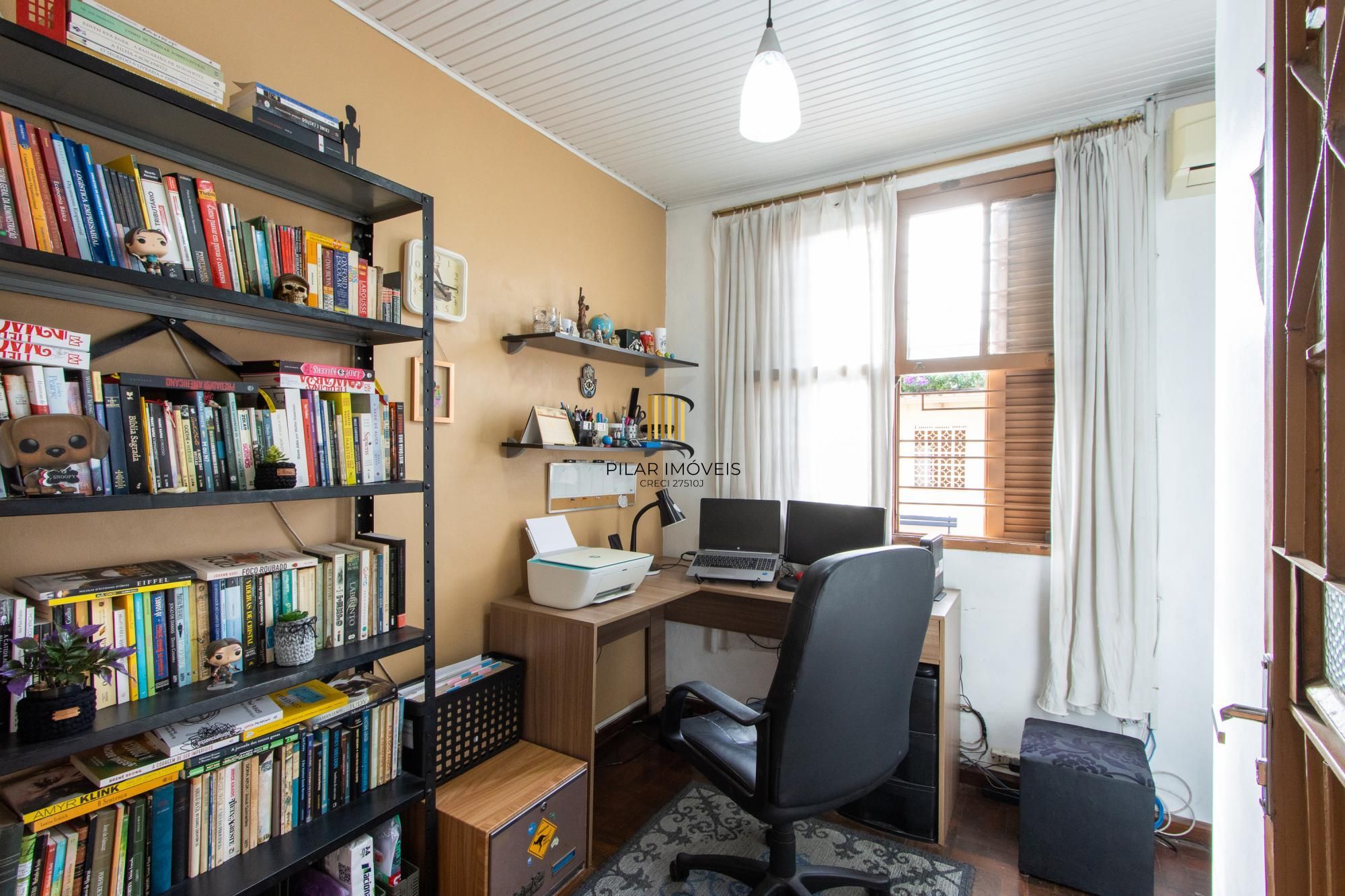 Casa para Venda - 180m², 3 dormitórios, sendo 1 suites, 2 vagas - Ipanema