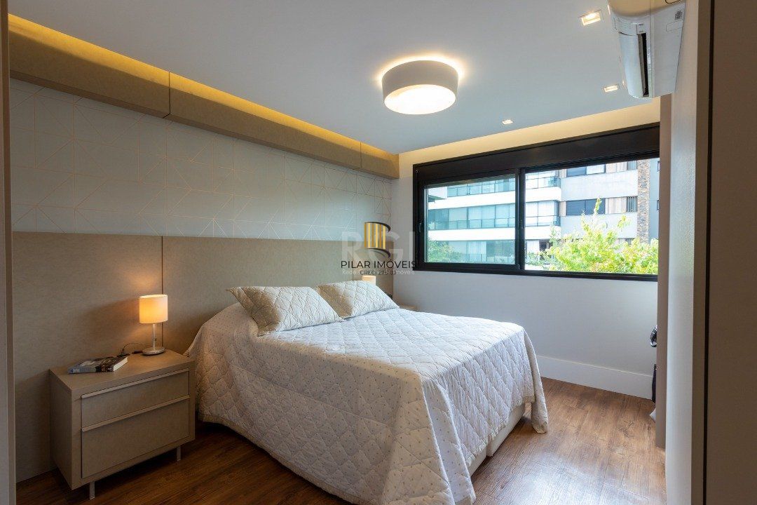 Apartamento para Venda - 164m², 3 dormitórios, sendo 3 suites, 3 vagas - Pedra Redonda