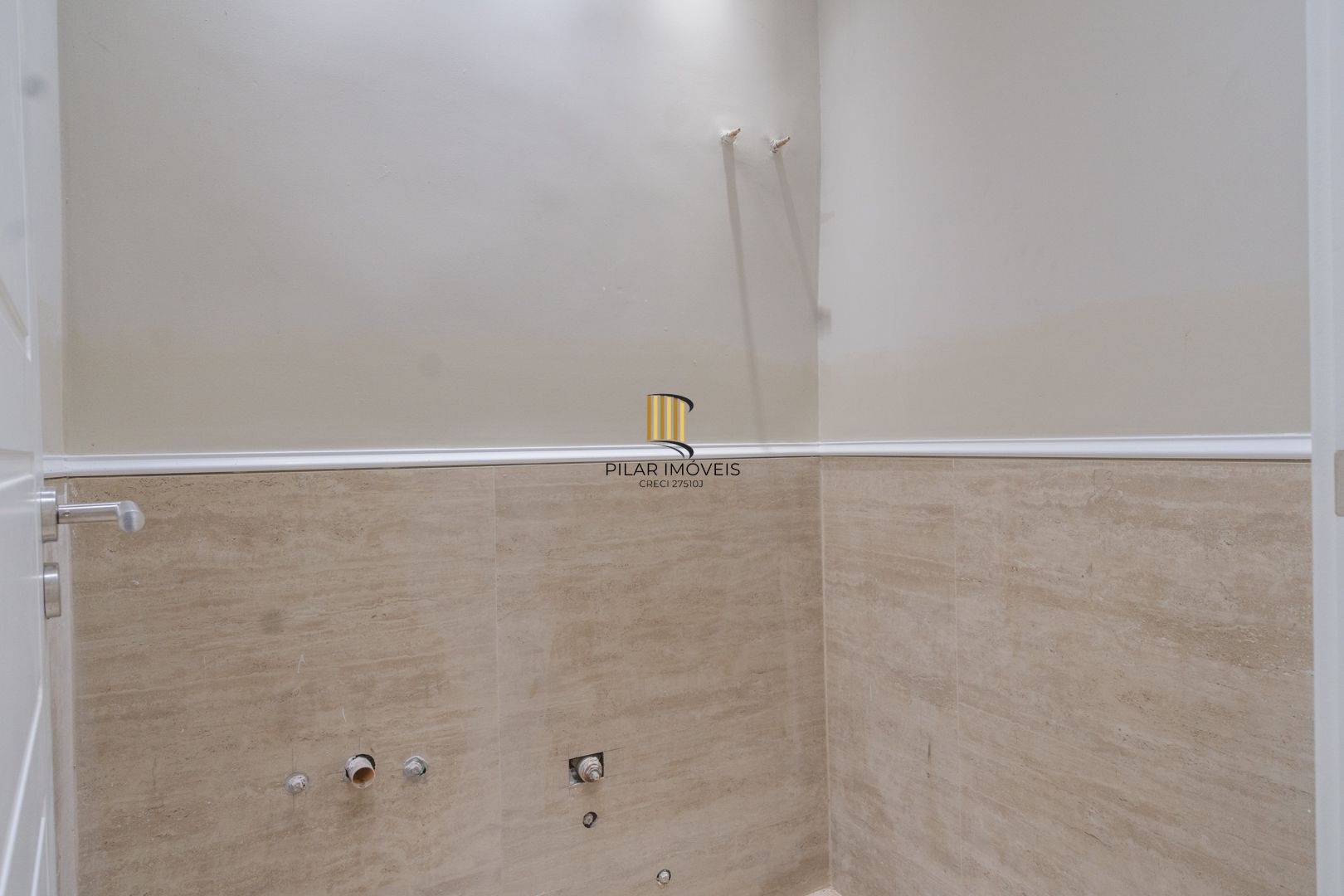 Casa de Condomínio 3 dormitórios no bairro Belém Novo