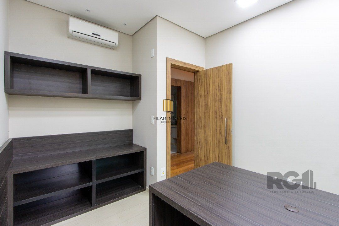 Excelente casa comercial com aproximadamente 300m² de área construída
