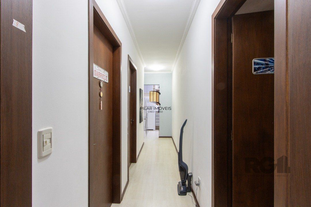 Casa 3 dormitórios no bairro Hípica