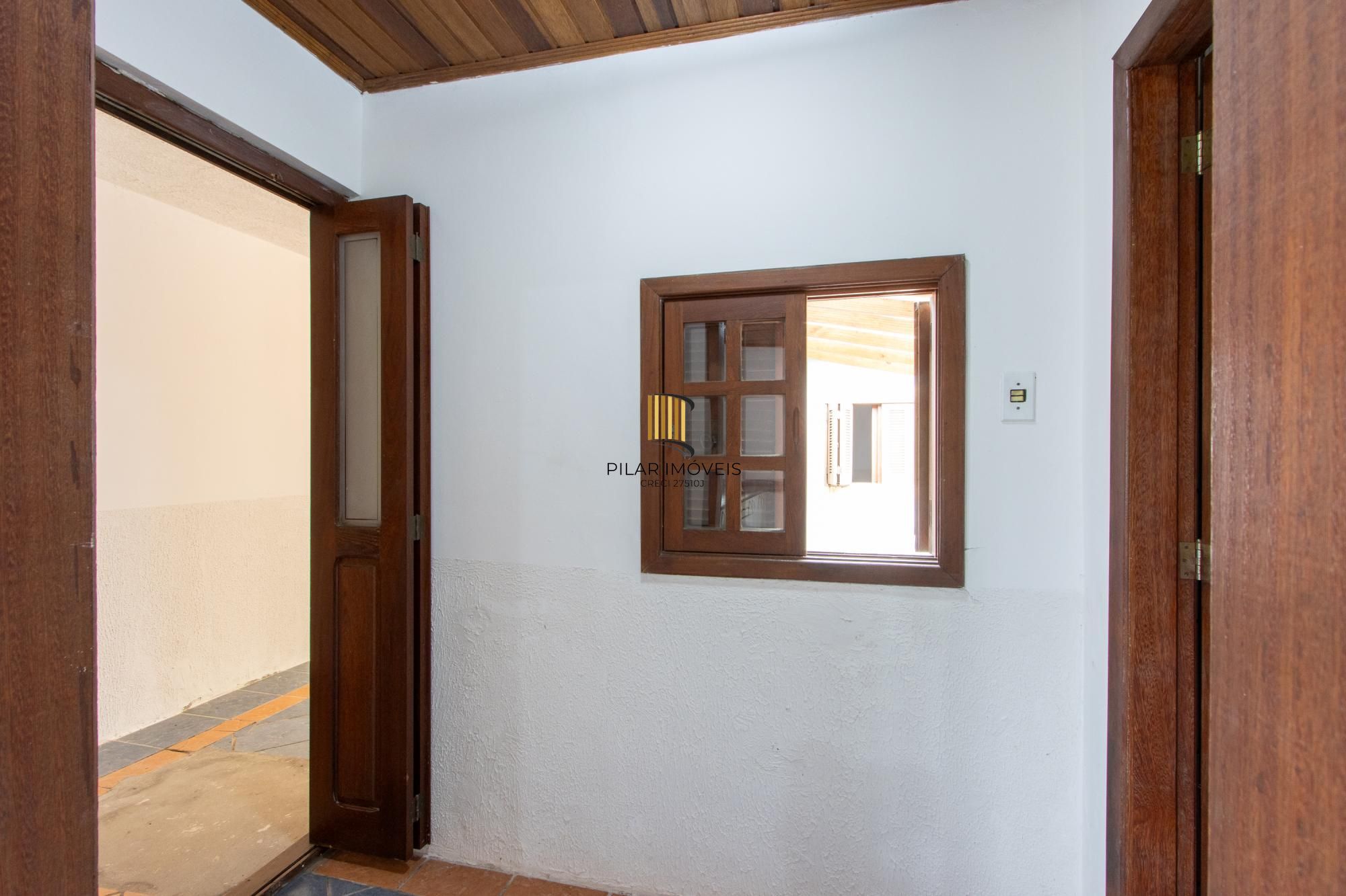 Casa para Venda - 235m², 2 dormitórios, 4 vagas - Cavalhada