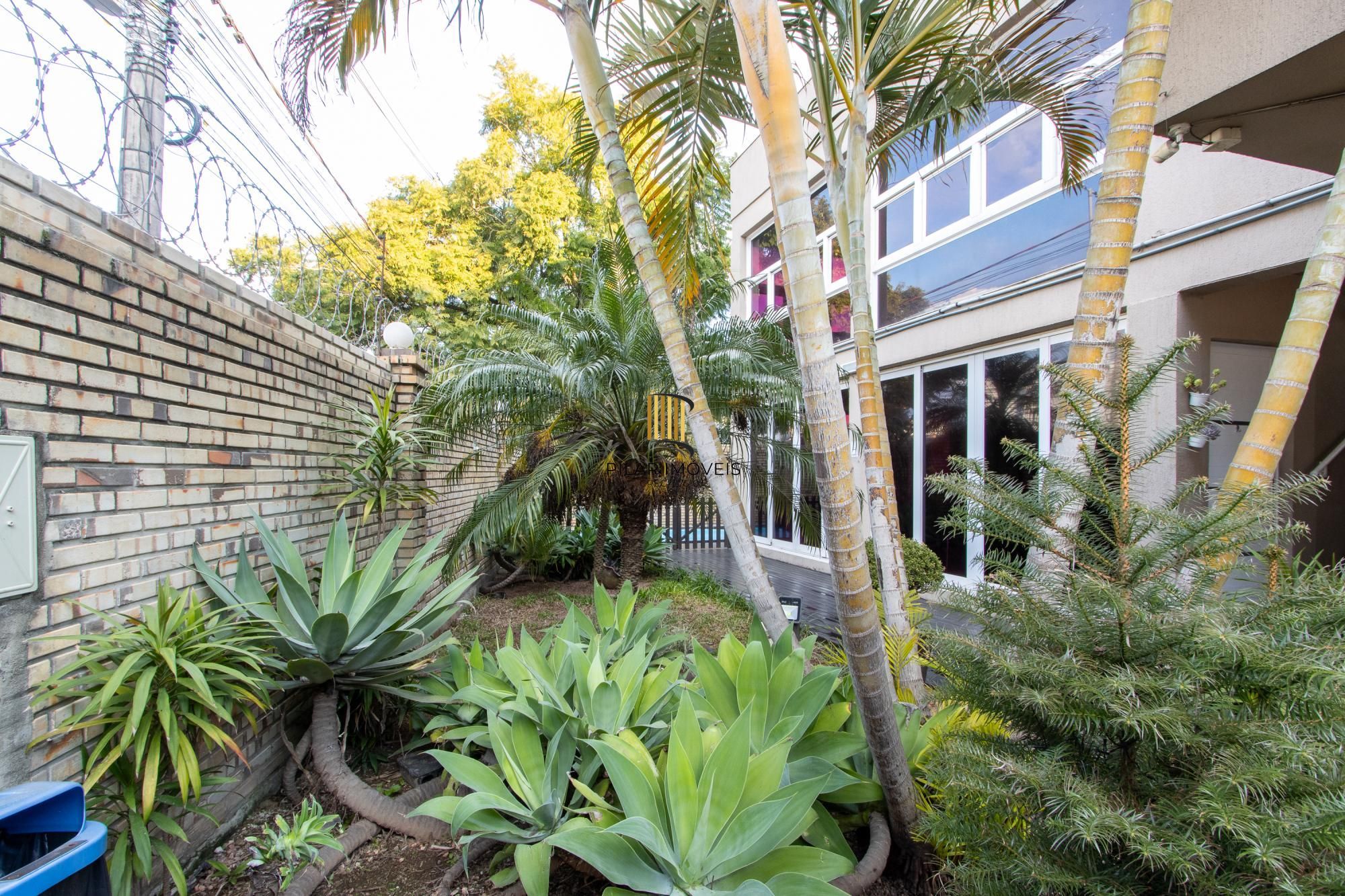 Casa de Condomínio 3 dormitórios no bairro Cavalhada