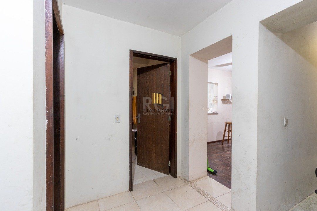 Casa para Venda - 600m², 3 dormitórios, sendo 1 suites, 8 vagas - Vila Assunção