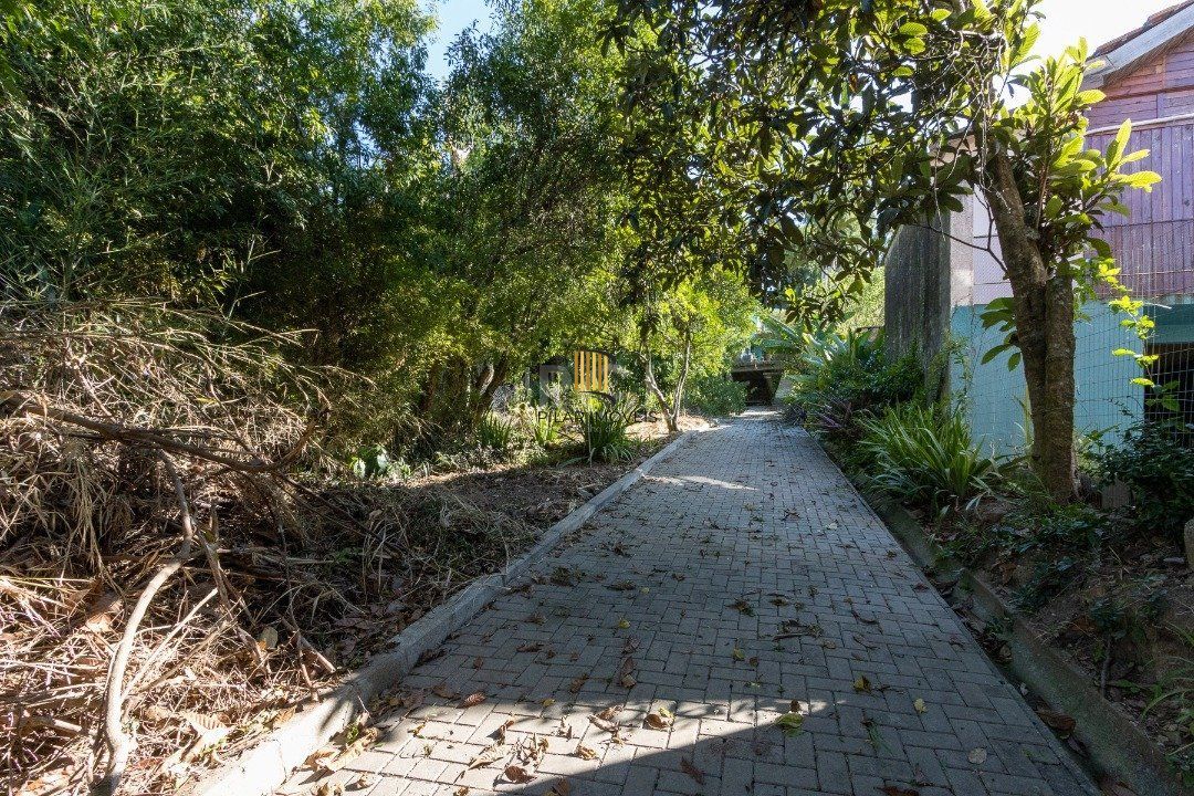 Casa 3 dormitórios no bairro Belém Novo