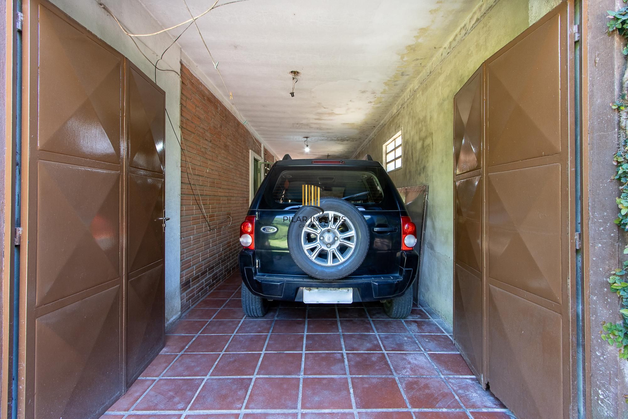 Casa 3 dormitórios no bairro Pitinga