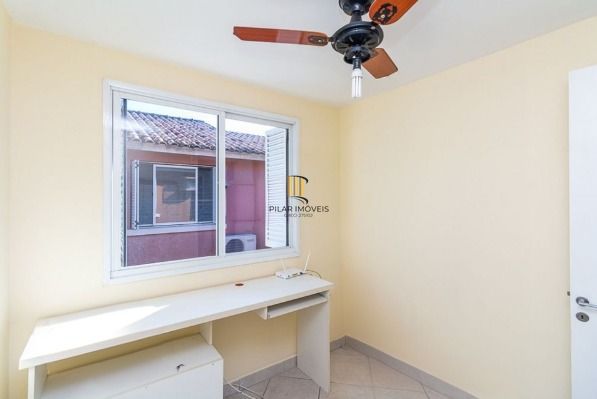 Casa em condomínio com 3 dormitórios, suíte, espaço gourmet.
