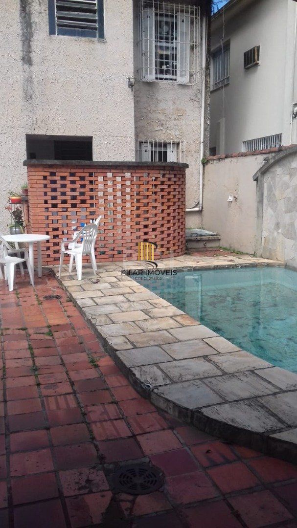 terreno localizado no bairro Menino Deus, podendo ser construído prédio comercial, localização privilegiada.