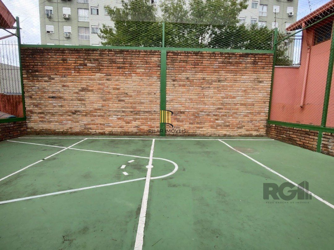 Casa em Condomínio 4 Dormitórios na Glória!!