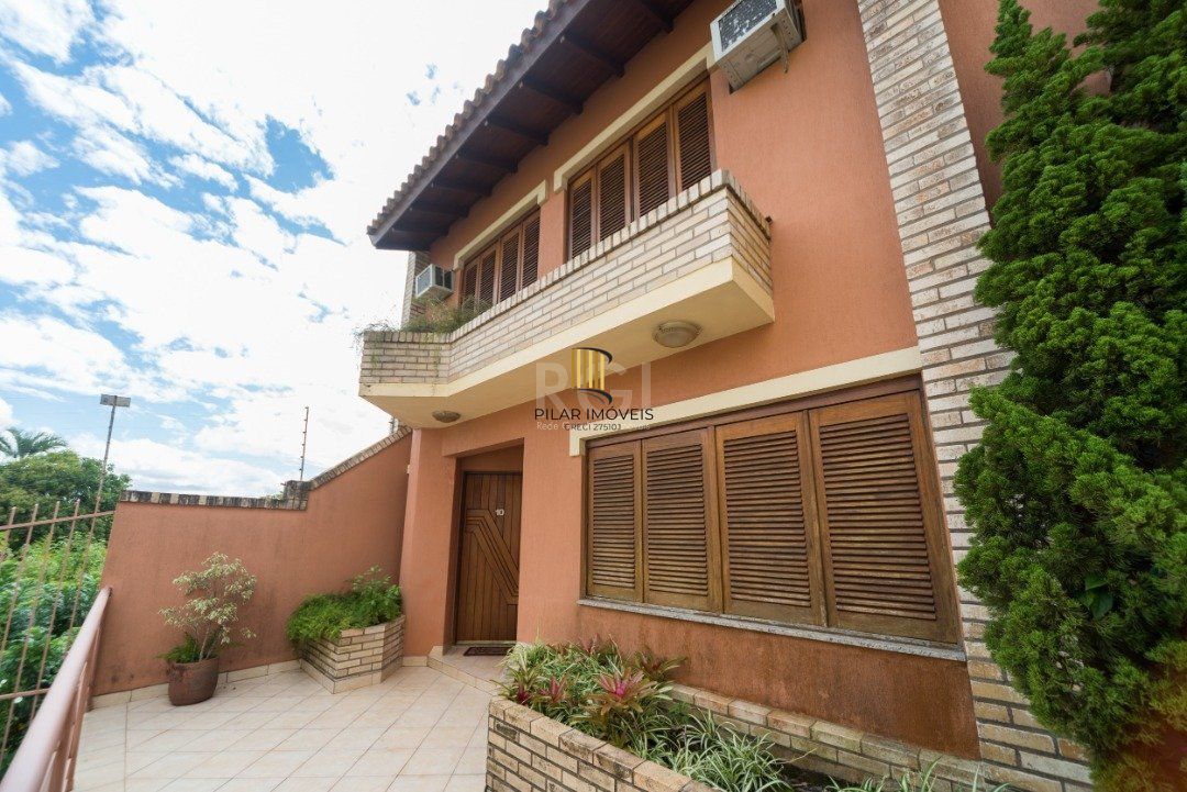Casa Condominio para Venda - 240m², 3 dormitórios, sendo 1 suites, 3 vagas - Tristeza - Pilar Imóveis