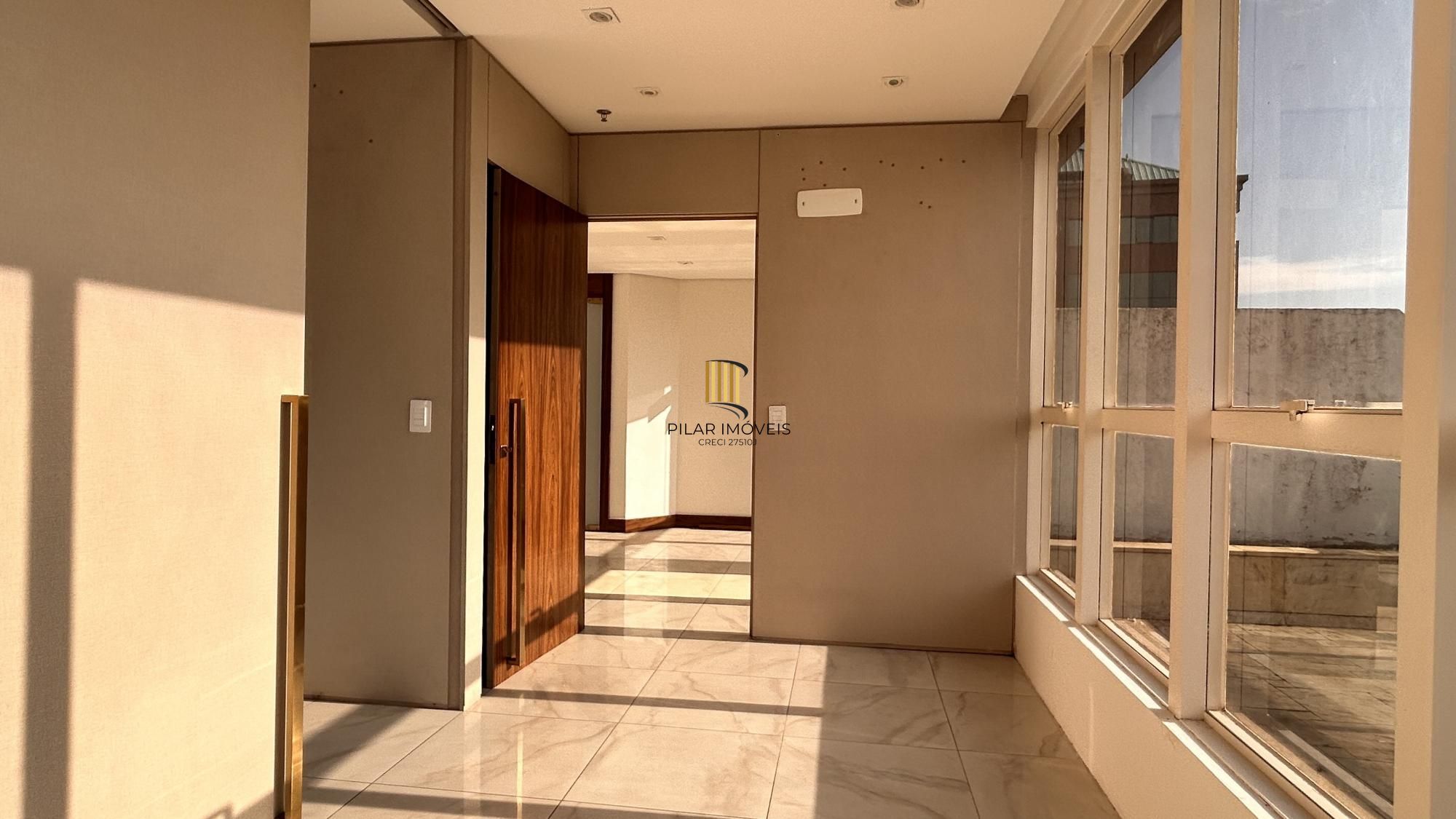 Consultório Médico na Mãe de Deus Center/Menino Deus