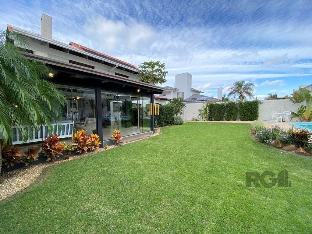 CASA EM ATLANTIDA COM 5 SUÍTES