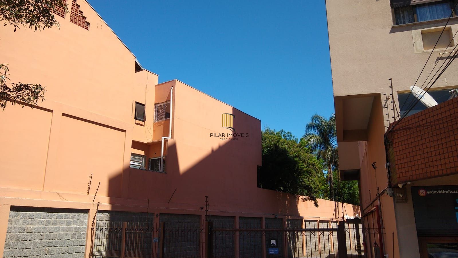 Excelente casa comercial no bairro Glória!