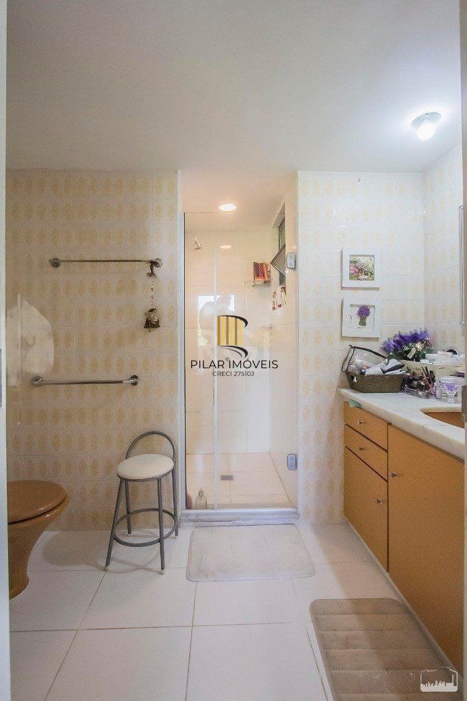 Apartamento para Venda - 124.43m², 3 dormitórios, sendo 1 suites, 2 vagas - Menino Deus