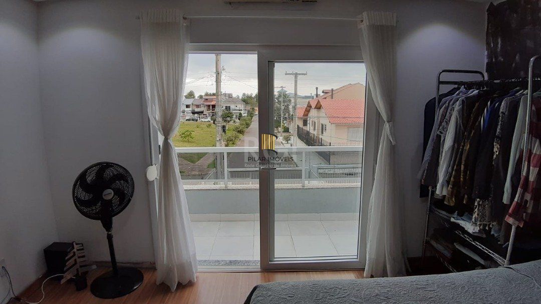 Casa para Venda - 157m², 3 dormitórios, sendo 3 suites, 2 vagas - Guarujá