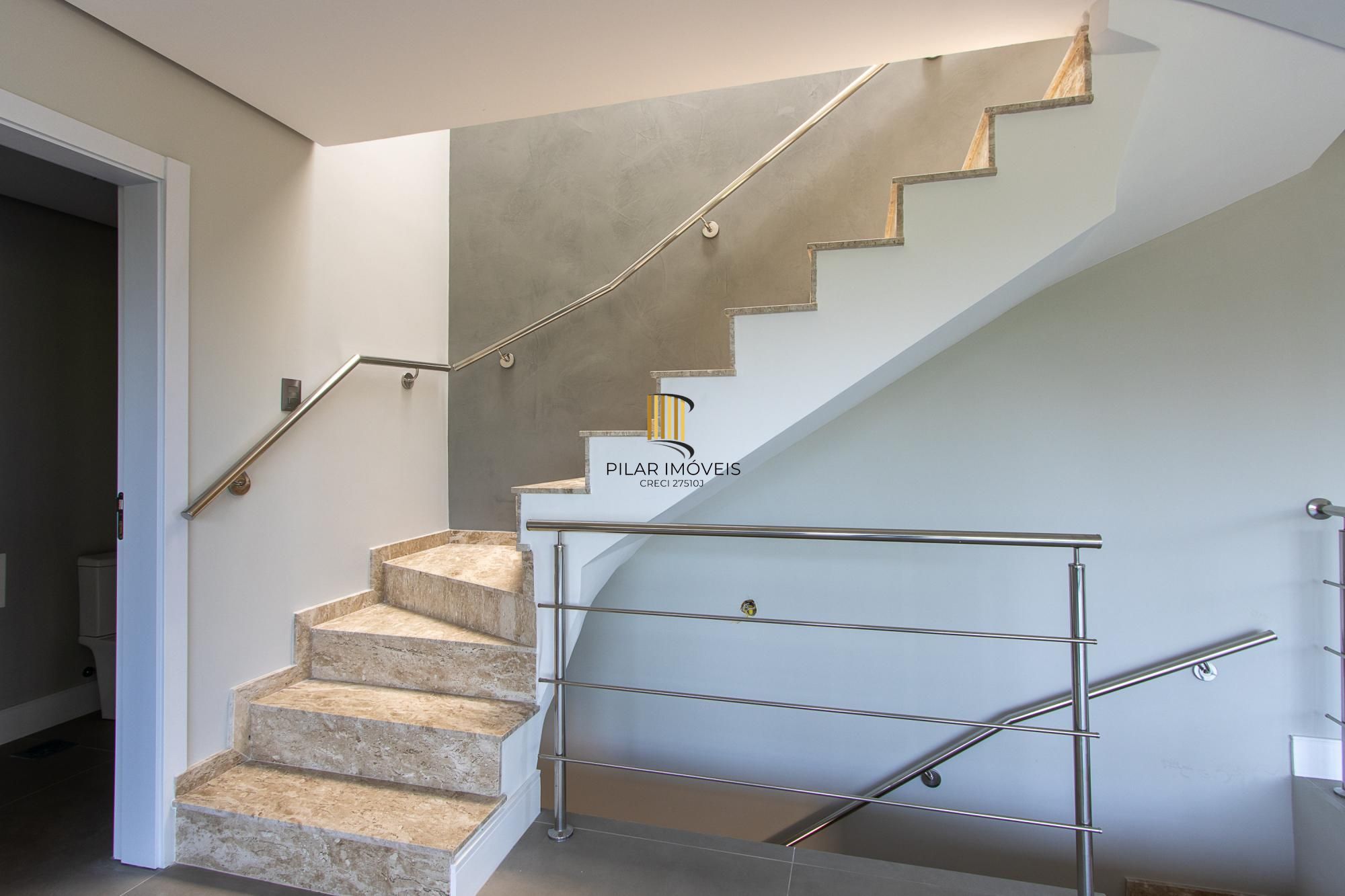 Casa em condomínio com conforto e exclusividade no bairro Tristeza