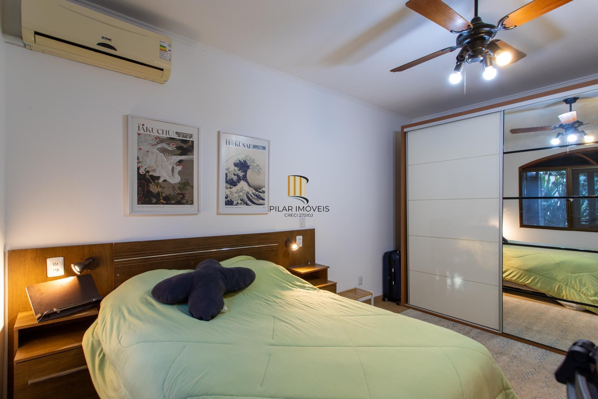Casa em Condomínio à venda com 5 dormitórios, 565m² e 4 vagas no Condominio Jardim do Sol, Zona Sul de Porto Alegre