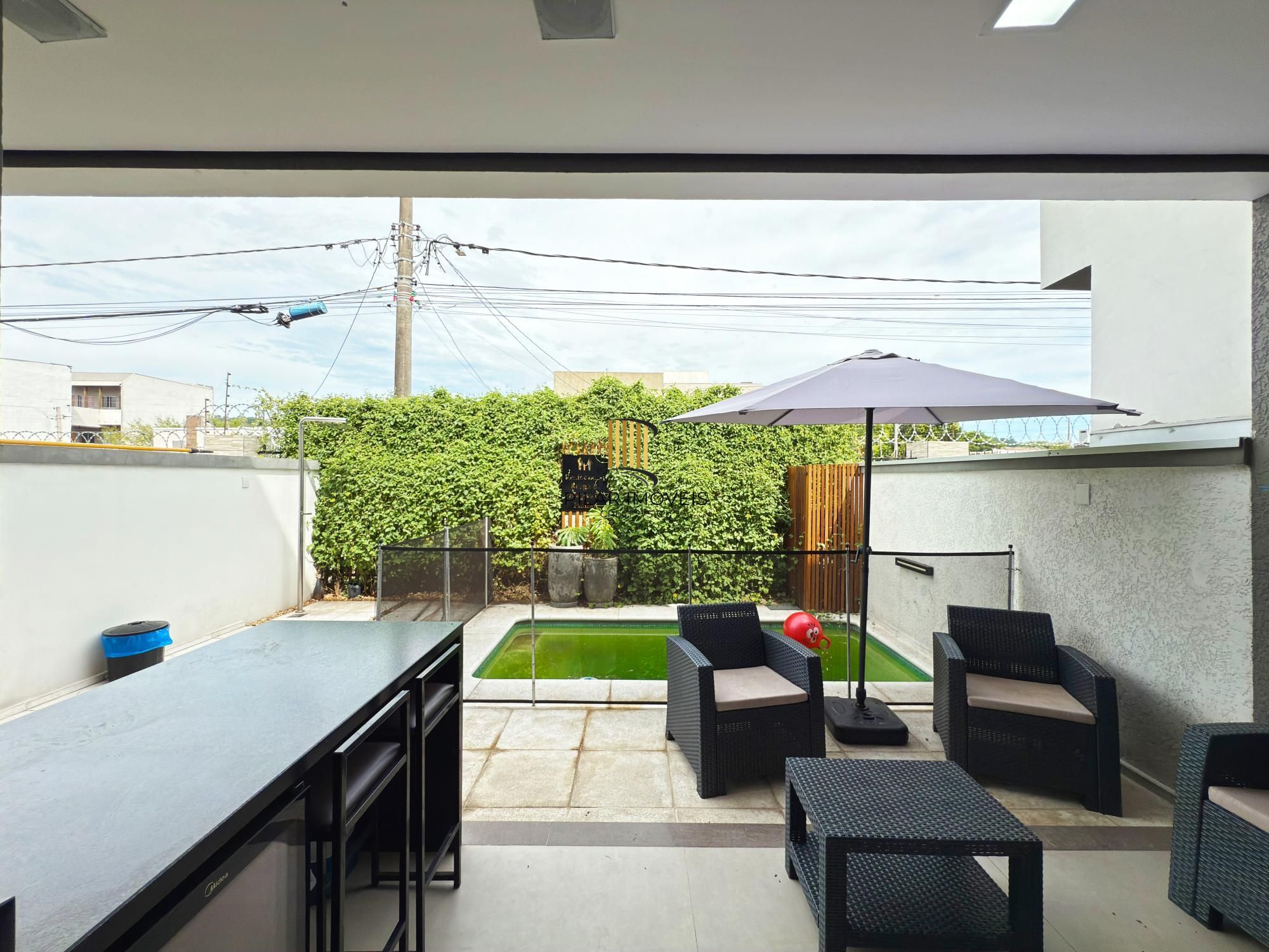 Casa de Condomínio 3 dormitórios no bairro Aberta dos Morros