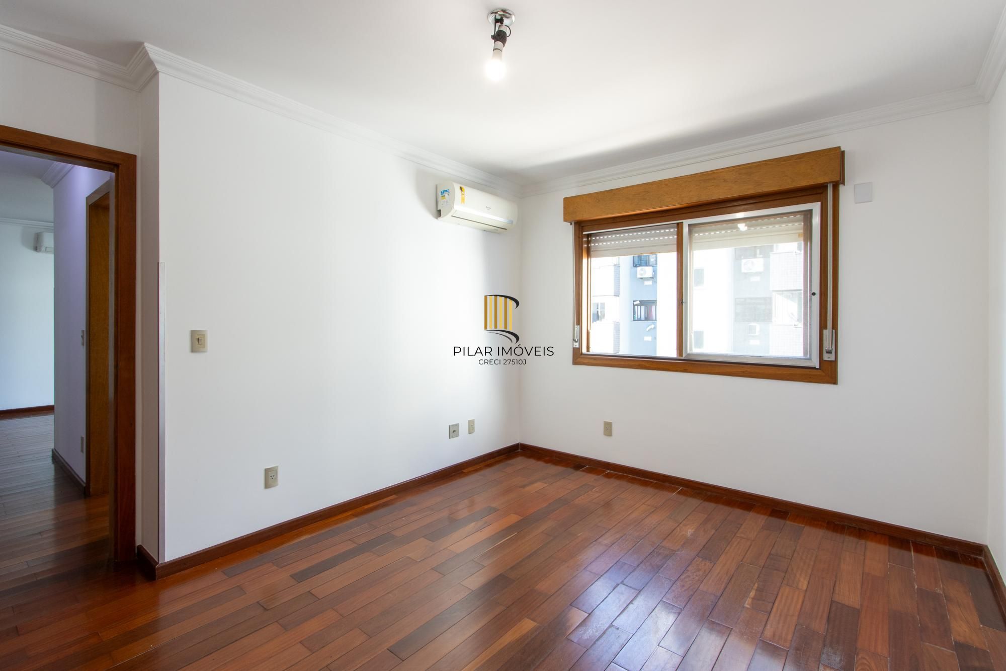 Apartamento 3 dormitórios no bairro Camaquã