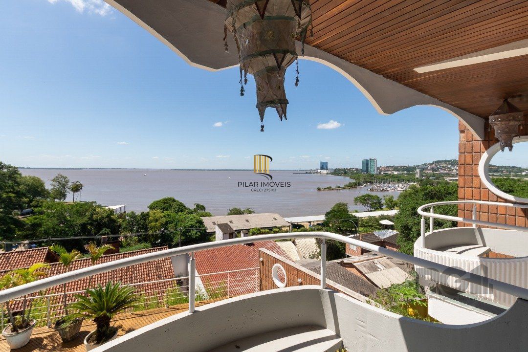 Casa 4 dormitórios no bairro Vila Assunção