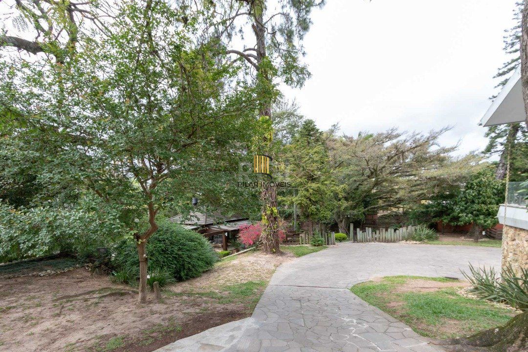 Casa para Venda - 800m², 3 dormitórios, sendo 3 suites, 4 vagas - Vila Assunção