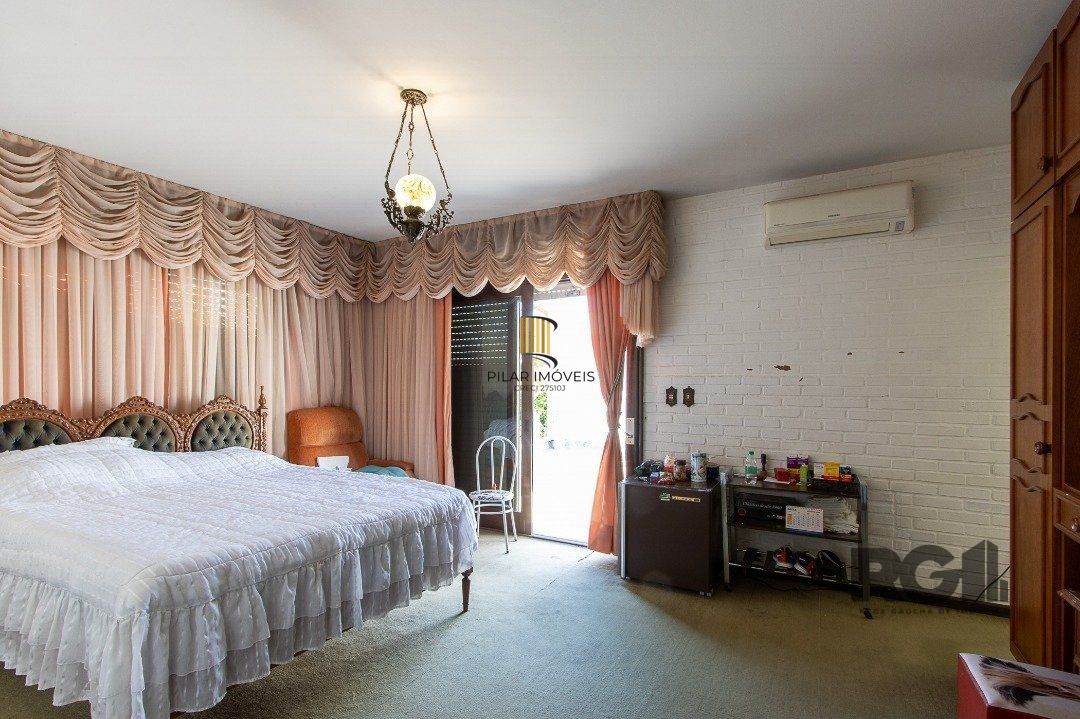 Casa para Venda - 580m², 3 dormitórios, sendo 1 suites, 3 vagas - Santa Tereza