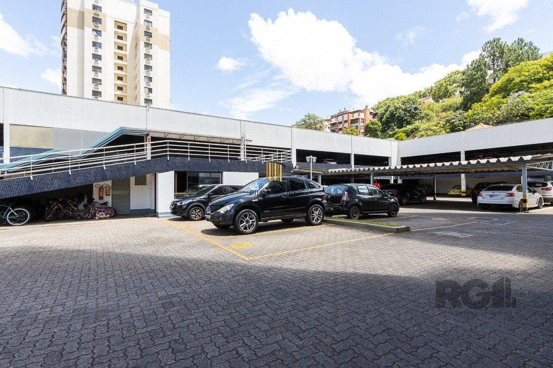 Apartamento com 3 dormitórios. sendo 1 site