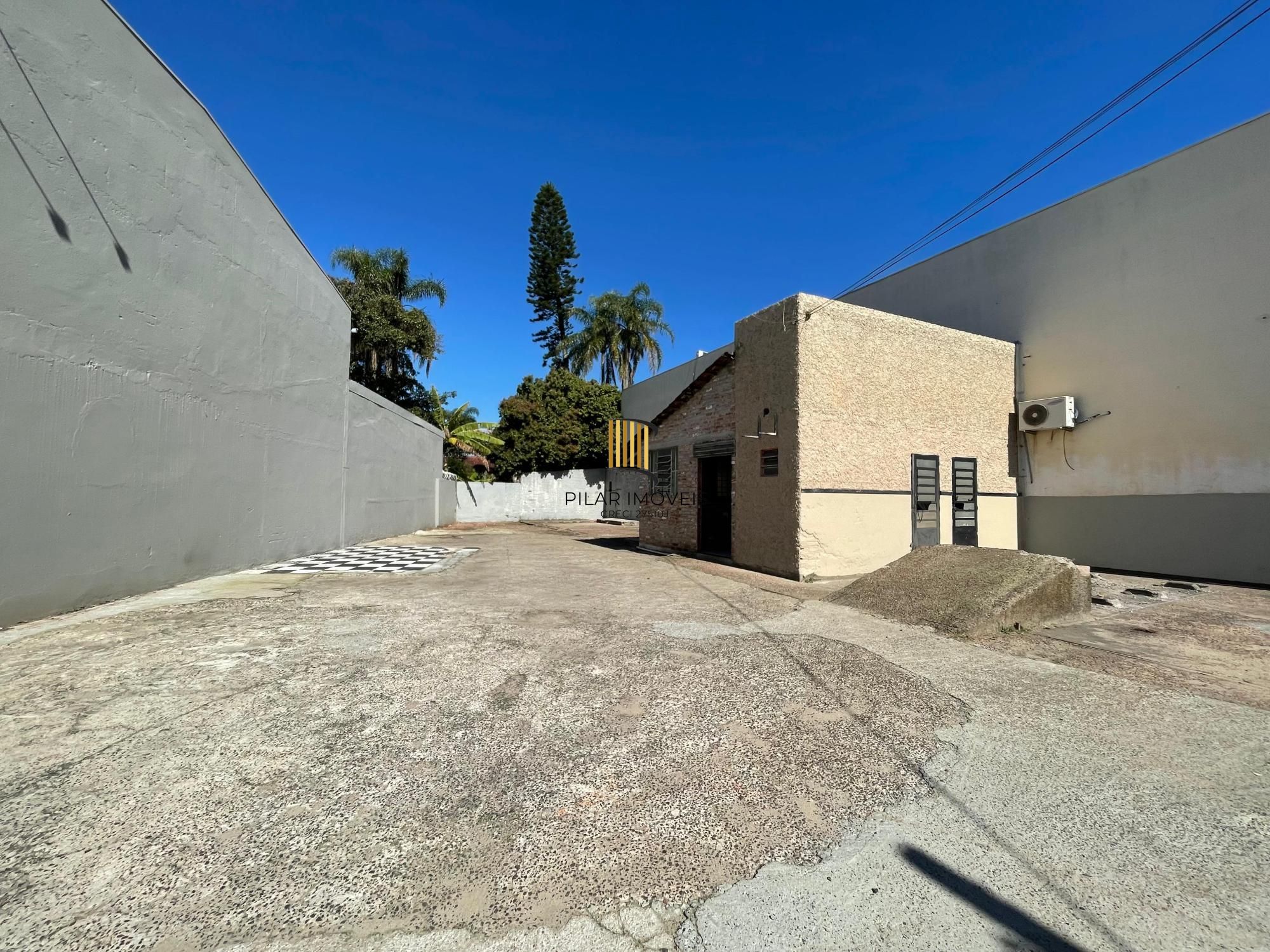 Dois terrenos lado a lado em localização estratégica de Ipanema – Porto Alegre Área total: 552 m²