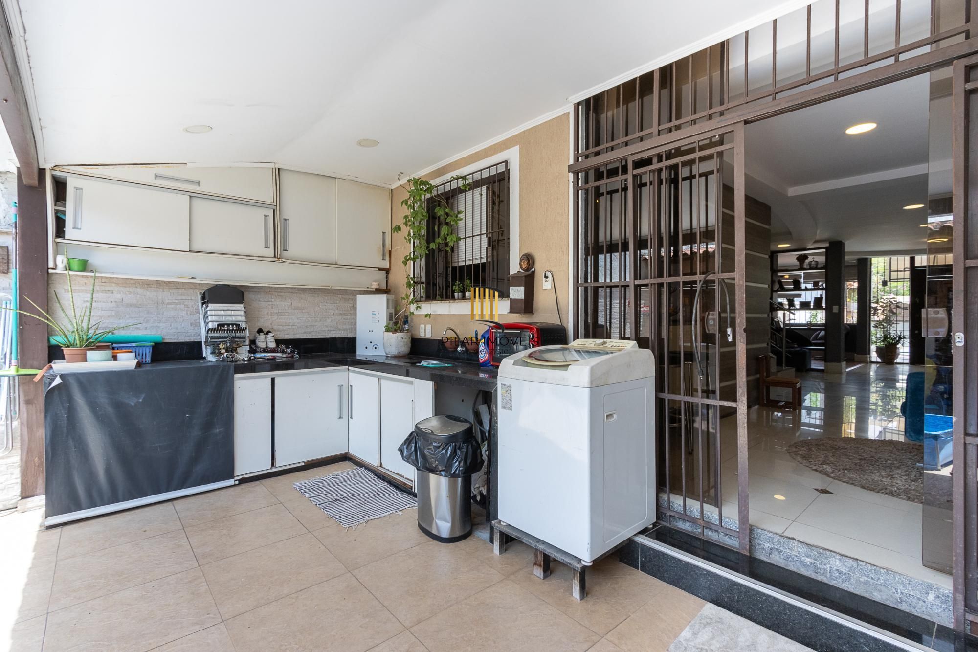 Casa 3 dormitórios no bairro Cristal