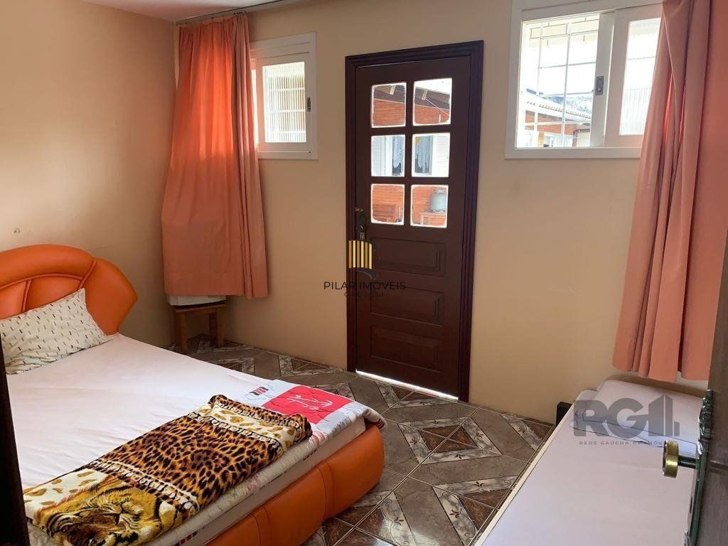 Casa com 6 dormitórios em Atlântida