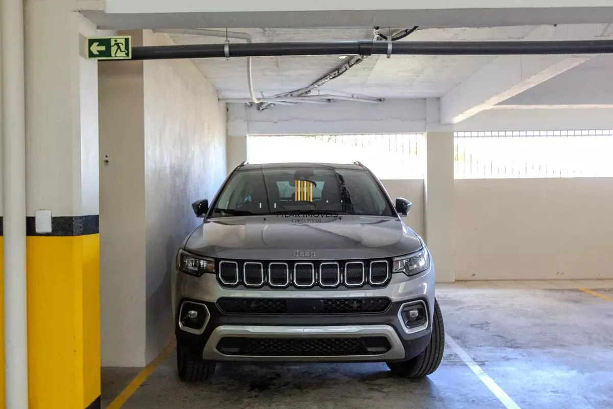 Apartamento com 3 dormitórios, 2 vagas e 231.61m² - Bairro Menino Deus