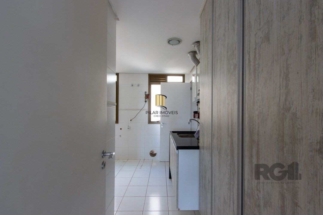 Apartamento para Venda - 200.1m², 3 dormitórios, sendo 3 suites, 5 vagas - Cristal