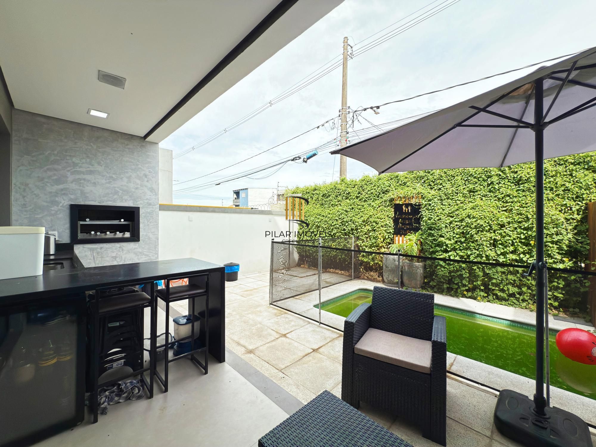 Casa de Condomínio 3 dormitórios no bairro Aberta dos Morros