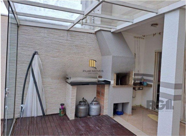 Casa 3 dormitórios no bairro Costa e Silva