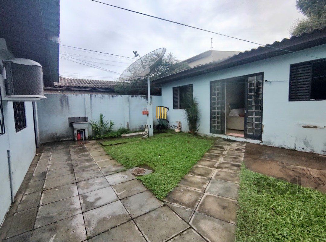 Casa para venda com 3 dormitórios no bairro Tristeza