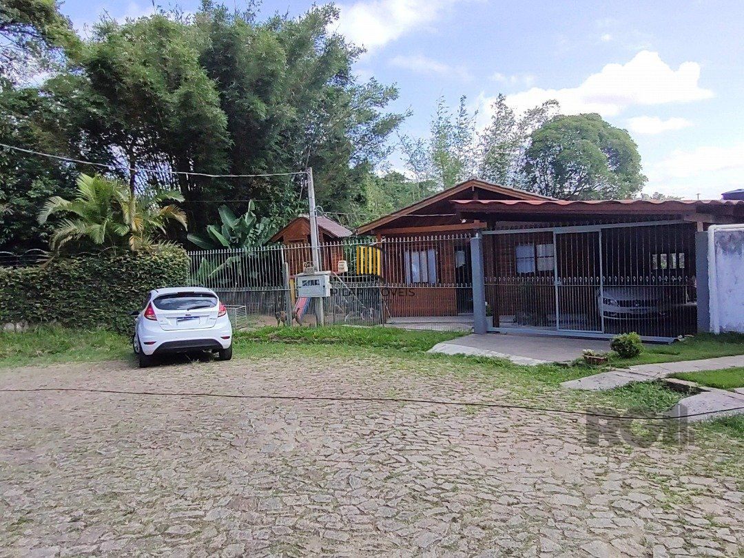 Casa térrea, 2 quartos, edícula com 2 quartos, pático, piscina - Bairro Cavalhado